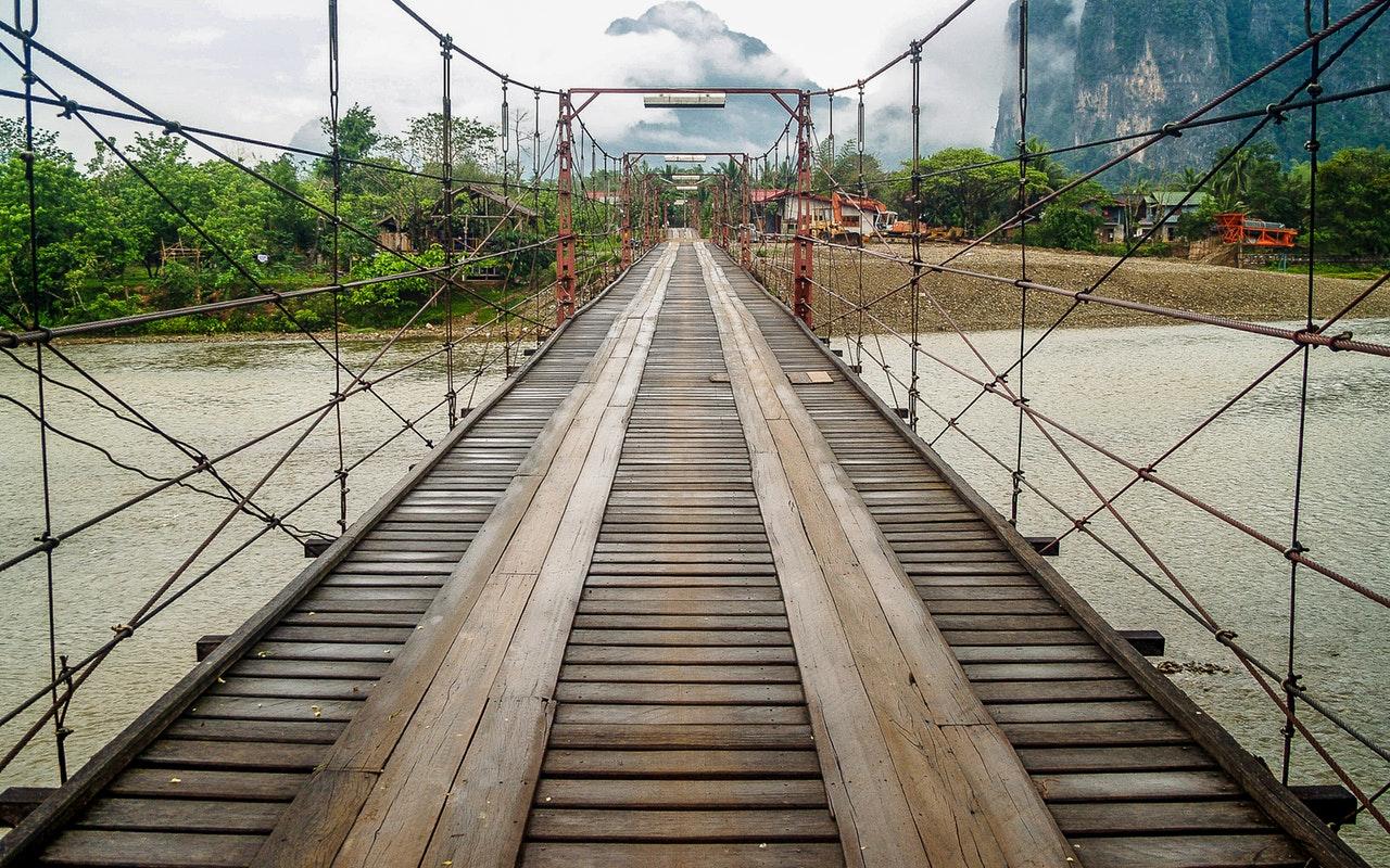 Construction pont ecole
